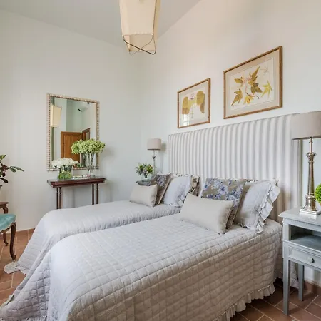 In Tuscany Near Pisa With Pool