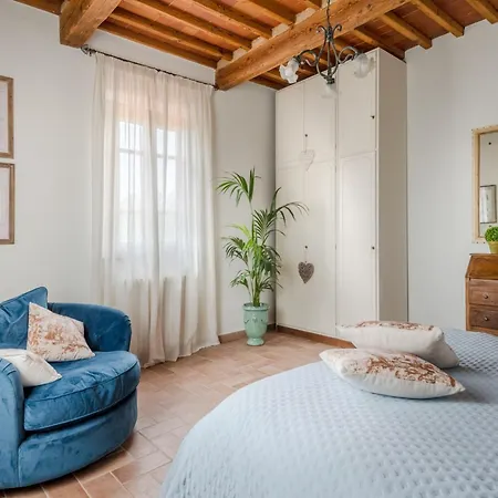 Villa In Tuscany Near Pisa With Pool *