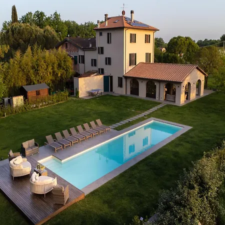 In Tuscany Near Pisa With Pool Orentano