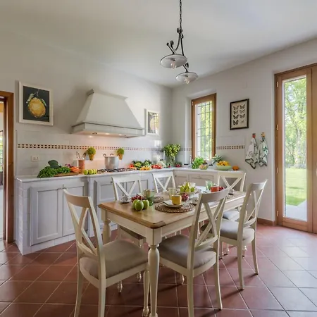 Villa In Tuscany Near Pisa With Pool