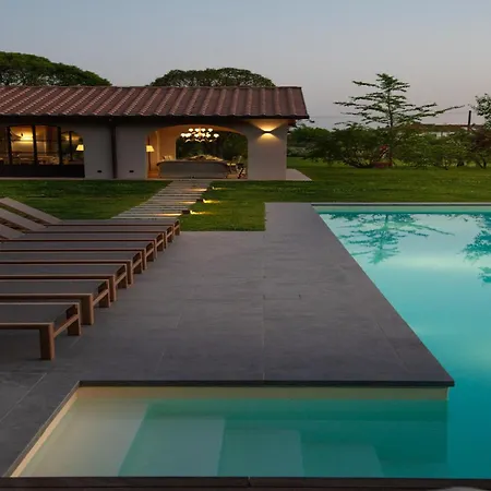 Villa In Tuscany Near Pisa With Pool Orentano