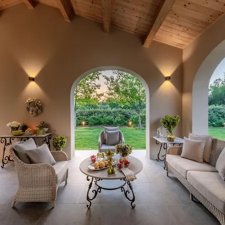 In Tuscany Near Pisa With Pool *